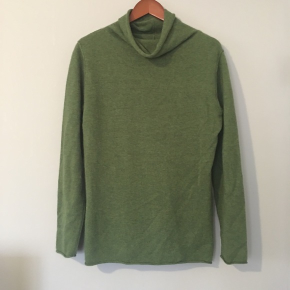 Old Navy Sweaters - [Old Navy] Cashmere Turtleneck Sweater